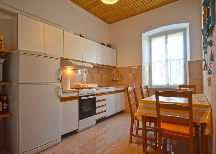 Carmelo House 3*