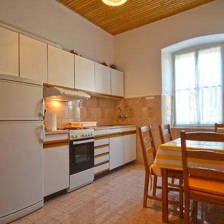 Carmelo House 3*